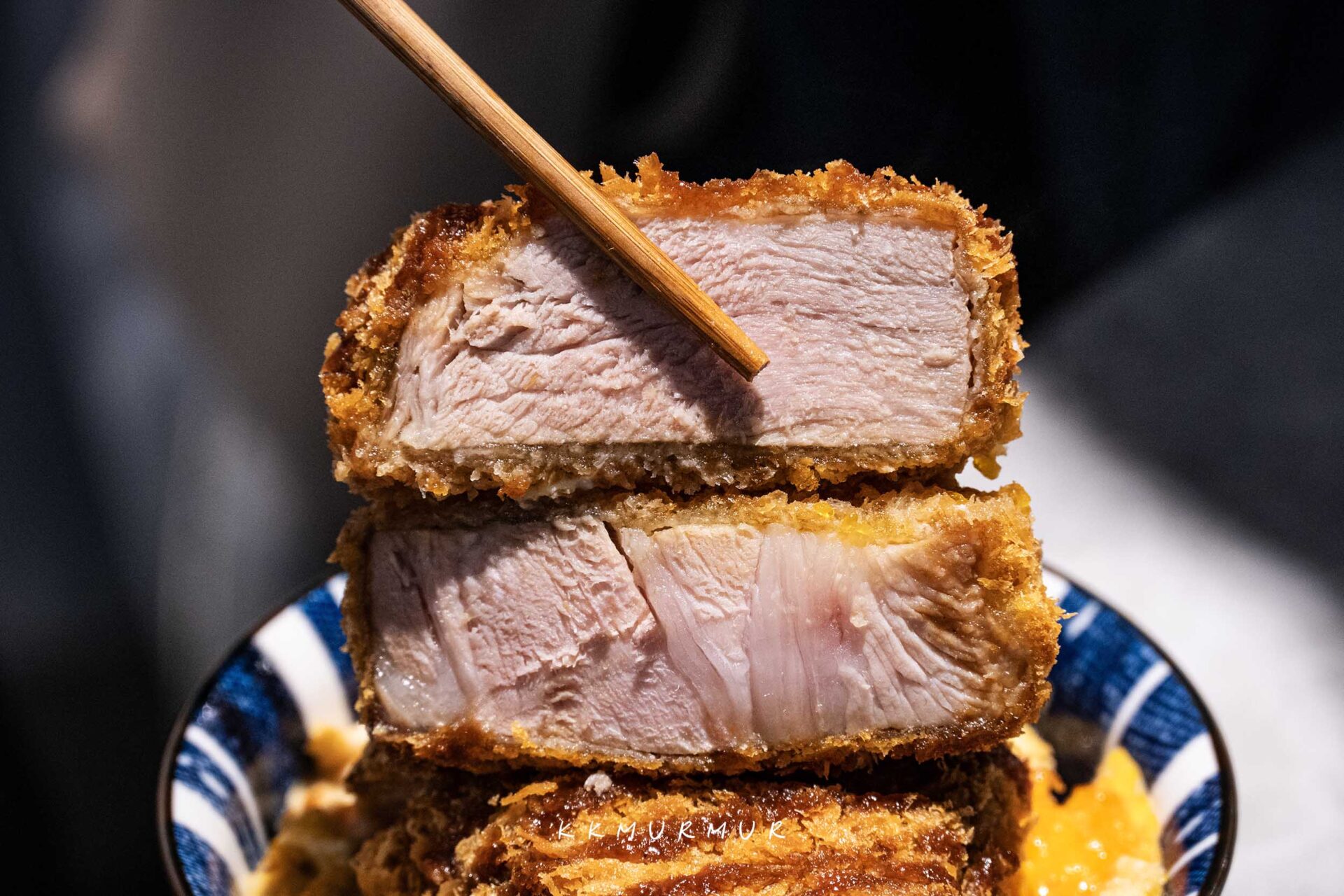 【肥豚屋豬排食堂】厚到不可思議的極猛炸豬排丼，晚上四小時限定的過癮滋味｜台北松山美食推薦｜捷運中山國中站(菜單)